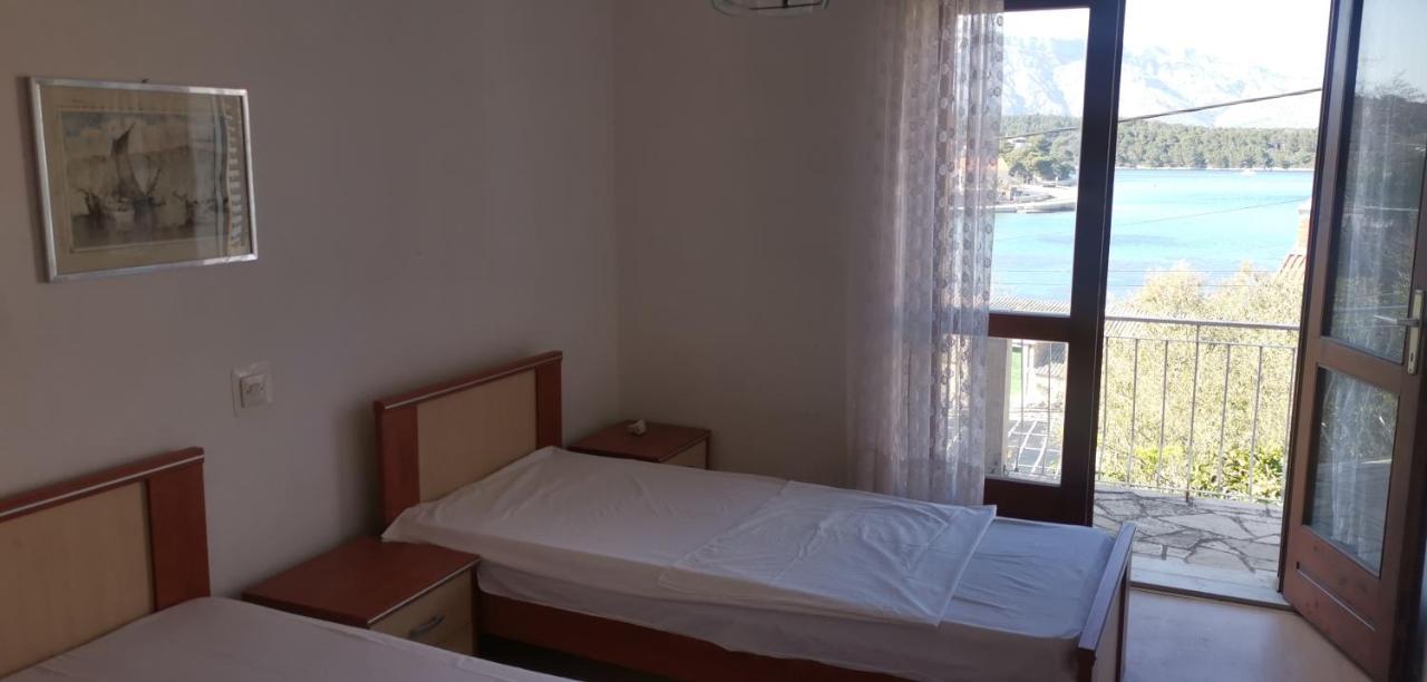 Big House For 14 People In Centre Of Lumbarda Apartman Kültér fotó