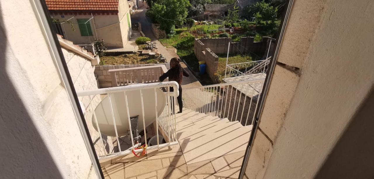Big House For 14 People In Centre Of Lumbarda Apartman Kültér fotó